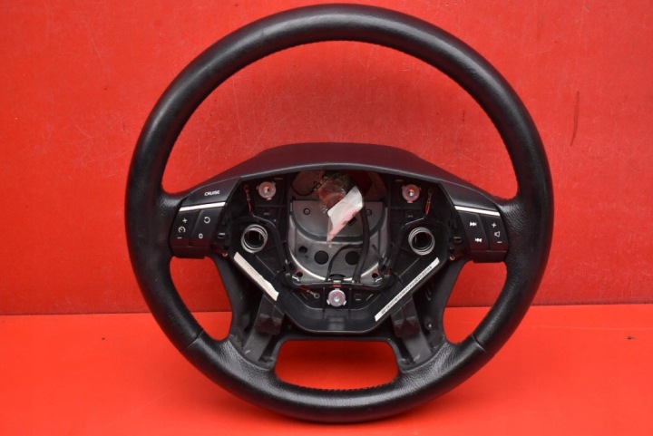 Volant SKORZANA MULTIFUNKCYJNA 30776429 VOLVO XC90 1 et LIFT 06-14