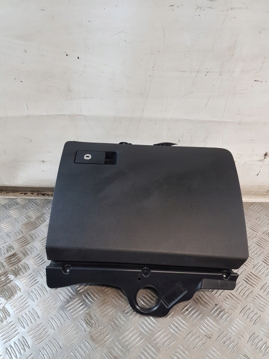 passenger compartment of the passenger 3C1857114 VW PASSAT B6 KOMBI