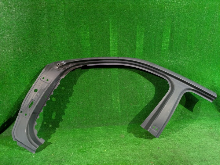 práh sloupek levý VOLVO XC40 17