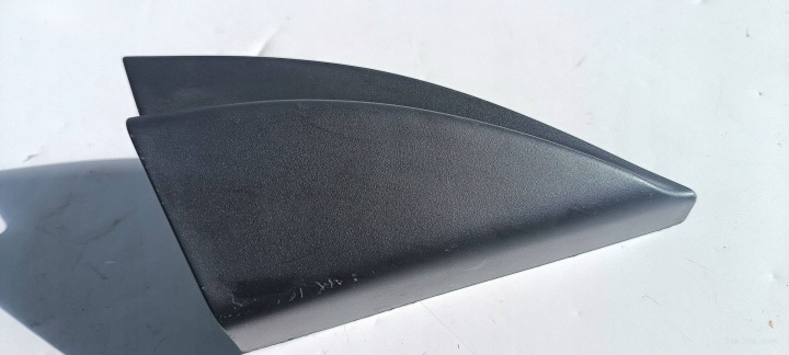 TROJKAT kryt záslepka pravý předek HYUNDAI TUCSON III 87660-D7000