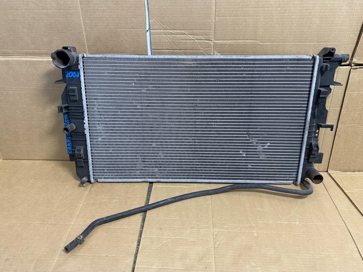 VW CRAFTER 2.5TDI 06- Radiatore motore usato NISSENS
