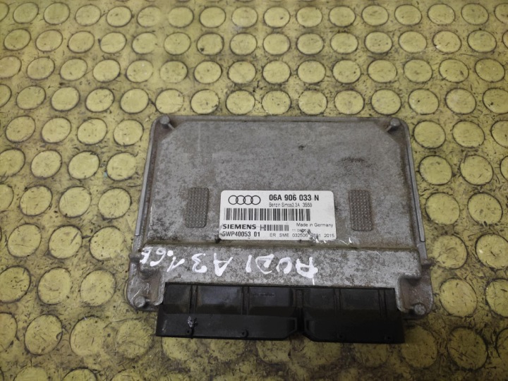 AUDI A3 8L Centralina Motore 06A906033N