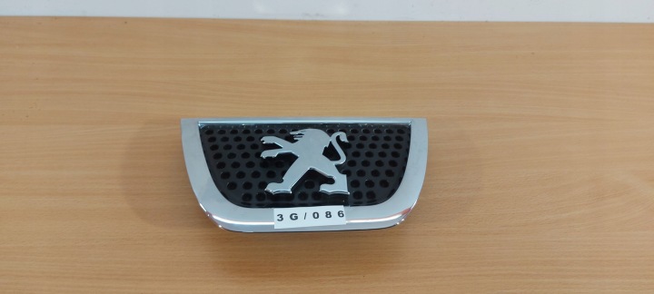 PEUGEOT 3008 EMBLEM MOTORHAUBE DER STOSSSTANGE VORNE EMBLEMAT OE