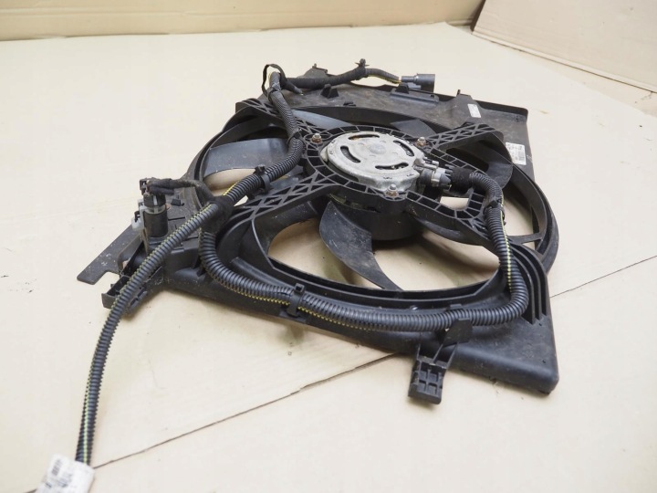 OPEL CORSA D 06- 11 1, 0 60KM 55701410 Coolant Ventilator 10
