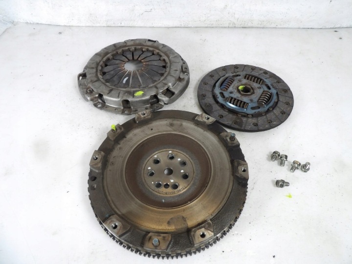HYUNDAI I30 III 1.5DPI wheel flywheel clutch 23200-08410
