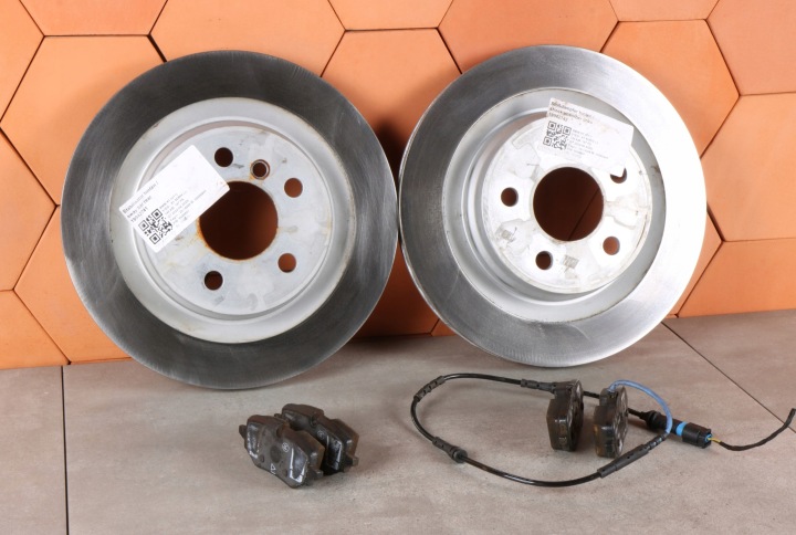 BMW F70 F74 U06 X1 U11 X2 U10 dischi Pastiglie freni posteriore 300x20 6891086