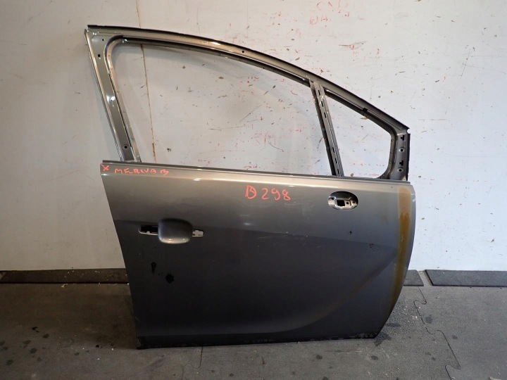dveře předek přední pravé OPEL MERIVA B II 2010