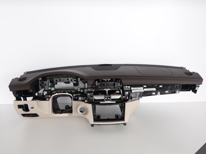 MERCEDES CLS C218 X218 console dashboard cockpit leather