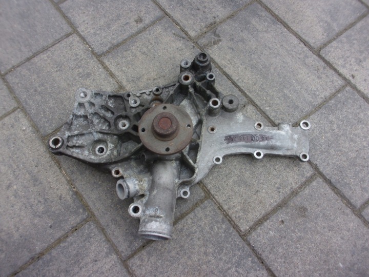 MERCEDES R230 SL 230 SL 55 AMG water pump 1132010001