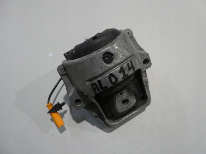 engine mount AUDI A4 B8 2.0 TDI 8K0199381