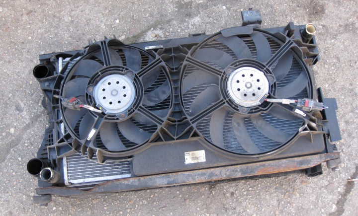 CHRYSLER GRAND VOYAGER IV 04R radiatore VENTOLA 05005417AD