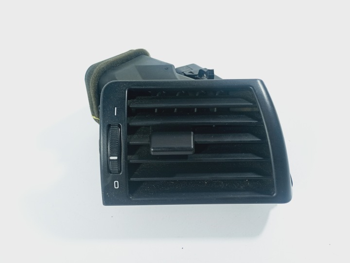 BOCCHETTA ARIA ANTERIORE Dell’aria Destro passeggeri OE 8361898 BMW 3 III E46 97-01