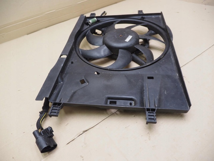 OPEL CORSA D 06- 11 1, 0 60KM 55701410 Coolant Ventilator 14