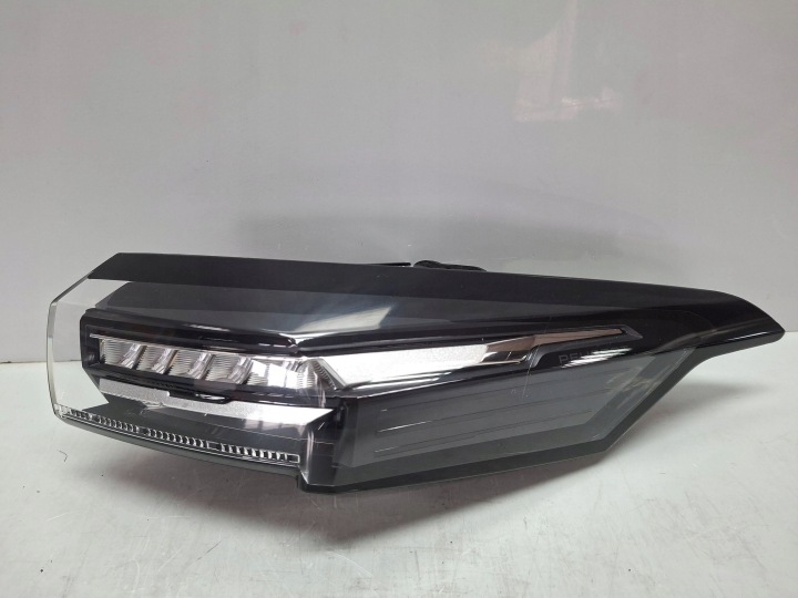 Licht hinten rechts 9835299280 PEUGEOT 308 III HB T10 2021