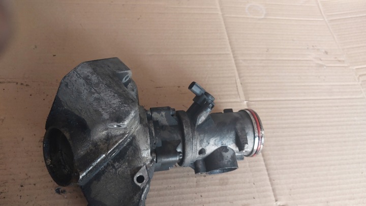holder engine pipe EGR MERCEDES W211 W204 W209 2.2 CDI 6462230604 6460900754