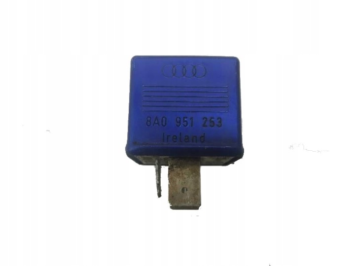 Relay 8A0951253 202 Skoda Octavia a