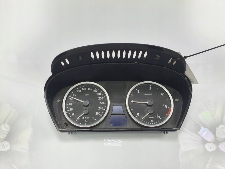 dials clock 6974576 BMW E61