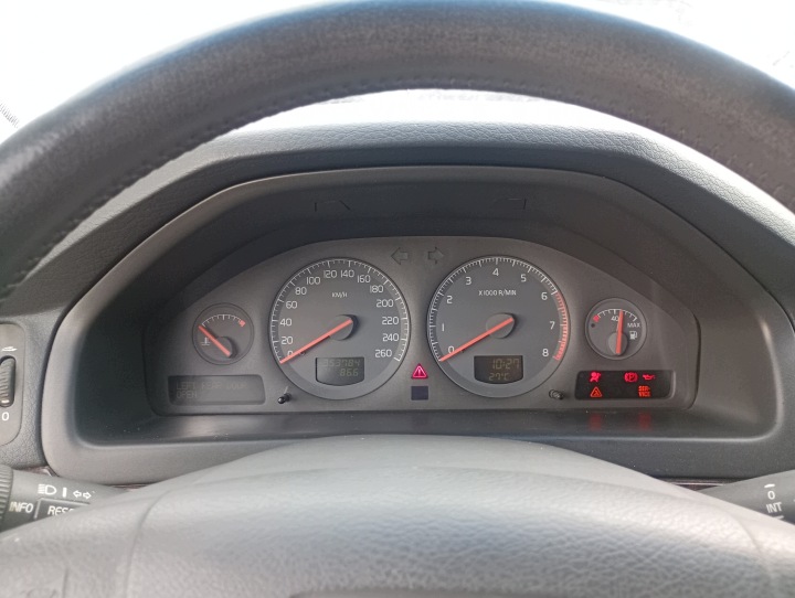 quadro strumenti TACHIMETRO contagiri OROLOGIO tachimetro VOLVO S80 1 e 98-06 2.9 przebieg 353784 km