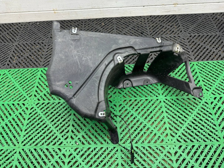 copertura GREMBIALINA Protezione Sottoscocca BMW 5 G60 G61 9881705