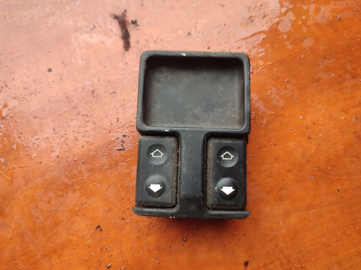 window control switch BMW E34 E32 1374491