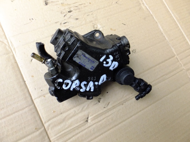 befecskendező szivattyú opel corsa d 1,3 cdti 0445010204