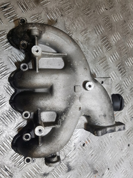 intake manifold VOLKSWAGEN GOLF 5 03G129713
