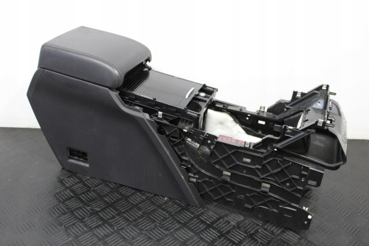 Loketní opěrka TUNEL střední LAND ROVER EVOQUE L538 LIFT DYNAMIC