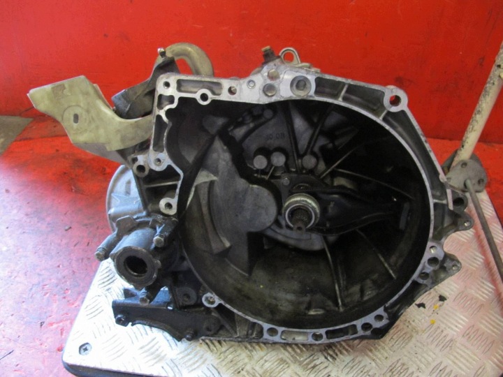 PEUGEOT 208 und 1.6 E-HDI 9HP CITROEN C3 II Getriebe MANUALNA 20DP77