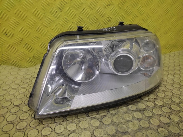 SEAT ALHAMBRA REFLEKTOR light left front 7M3941017