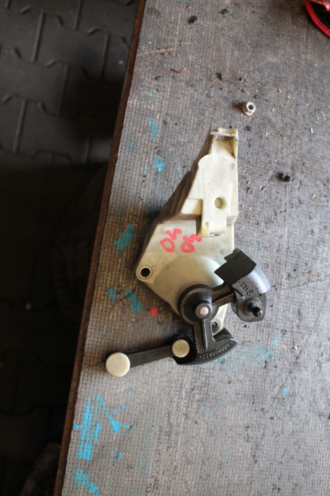 4040. Stütze Halter schalthebel Schalt getriebe PEUGEOT 9824429080 1000705224