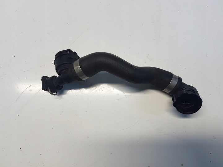 MERCEDES W205 2.0 CGI TUBO FLESSIBILE TUBO TUBAZIONE D’ACQUA