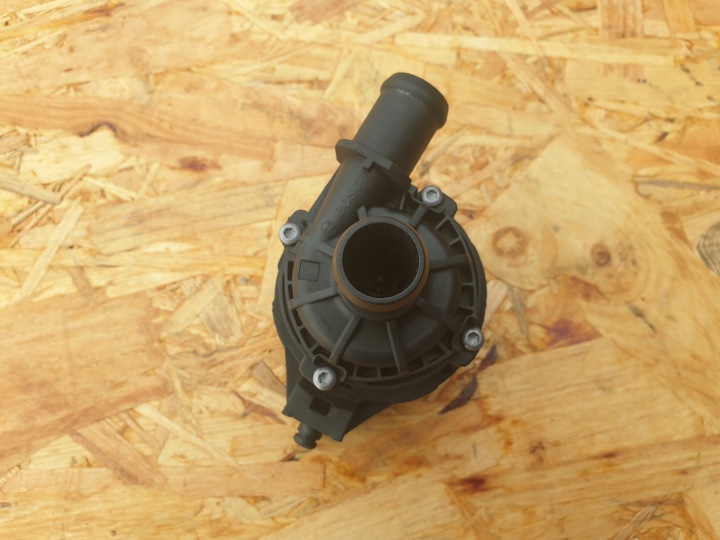 supplementary water pump SKODA OCTAVIA 2.0TDI 2Q0965567A