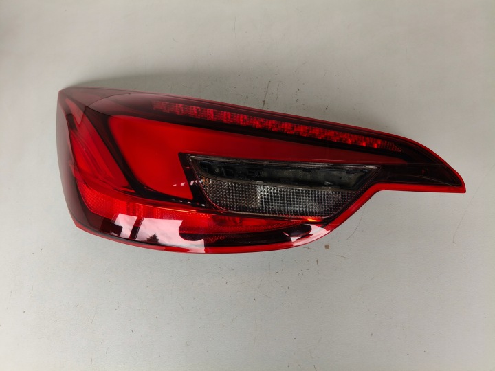 Licht links hinten OPEL INSIGNIA 13- LIFT LED KOMBI