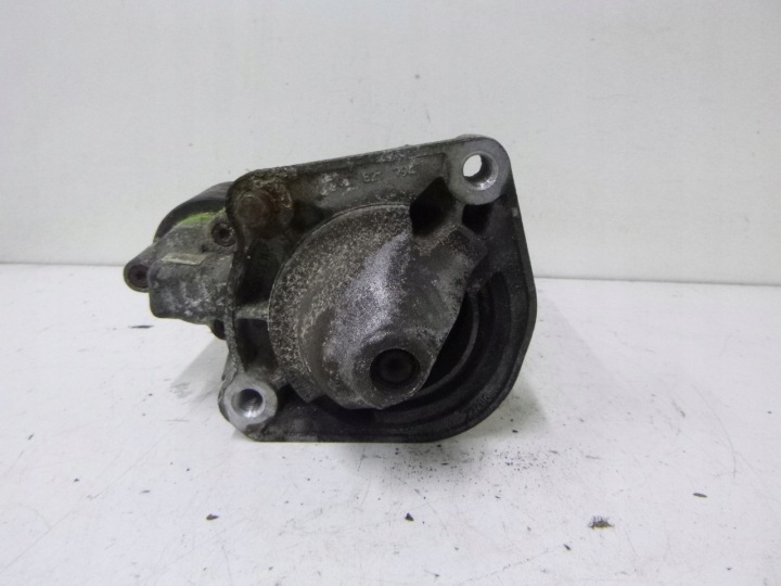 starter Volvo V70 2.4 AUTOMAT 99R.