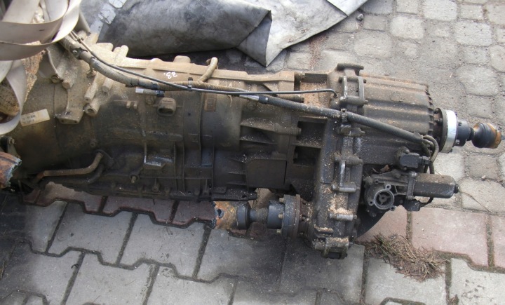 LAND ROVER DISCOVERY II 2.7D V6 gearbox AUTOMAT REDUKTOR TGD500460 KPL