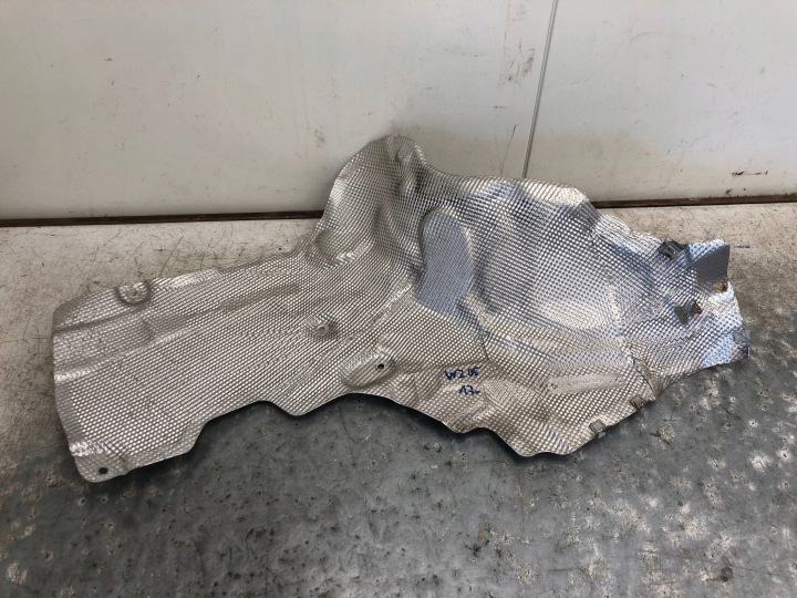 copertura GREMBIALINA TERMICZNA dello scarico MERCEDES W205 KOMBI A2056824201