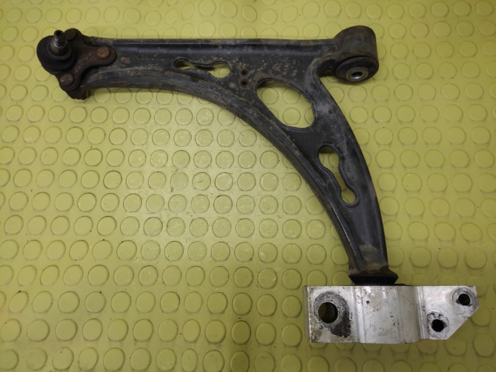 VW TOURAN 1.6 arm left front