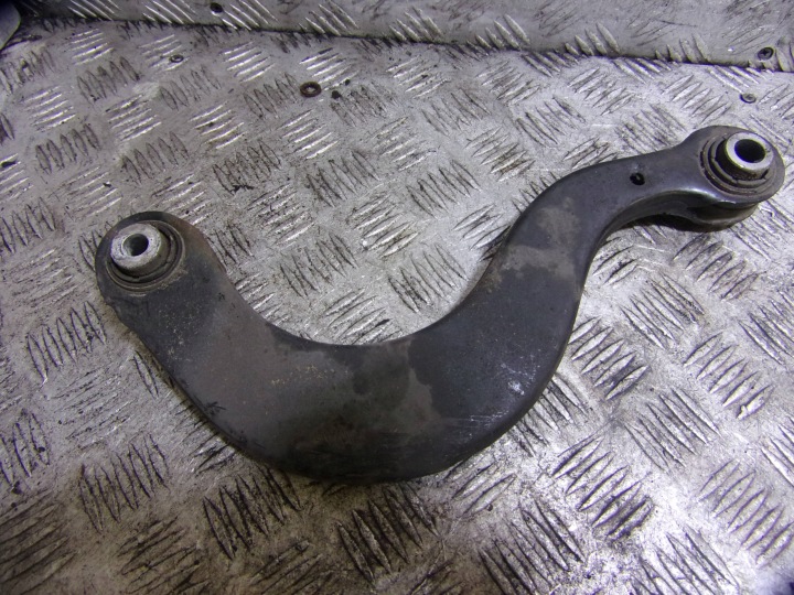 arm left rear upper VOLKSWAGEN TIGUAN