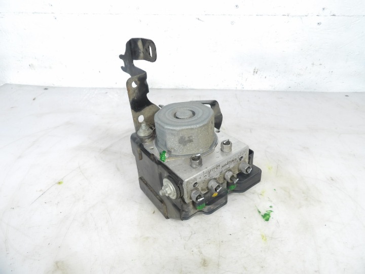 RENAULT CLIO 4 IV 1.5DCI pump ABS 476601842R