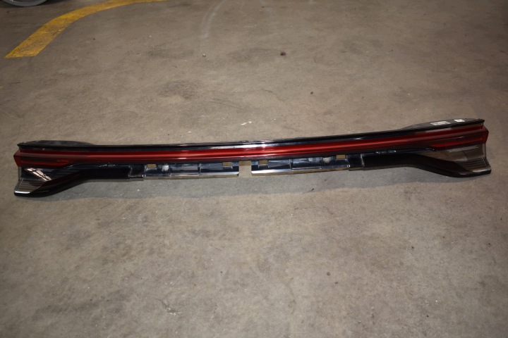 perfect condition light rear part rear central PORSCHE PANAMERA 971 LIFT USA 1