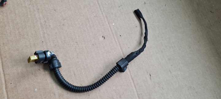 Q5 8R LIFT Prise KOSTKA PRZEPLYWOMIERZA 2.0 TDI 4H0973704C A4 B8 A5 A6 C7