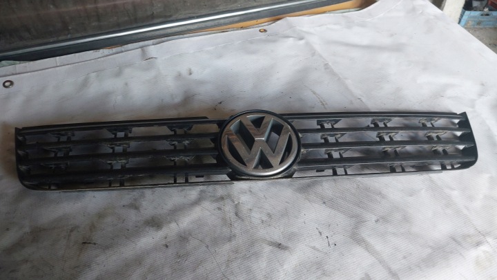 Grill Lüftungsgitter Grill der Stoßstange vorne VW PASSAT B5 1996-2000 3B0853653C