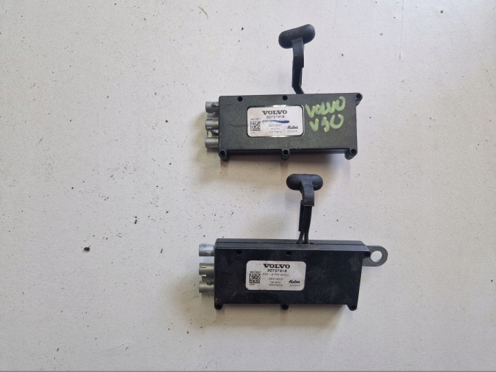 VOLVO S40 V50 Module amplificateur antenne 30737918