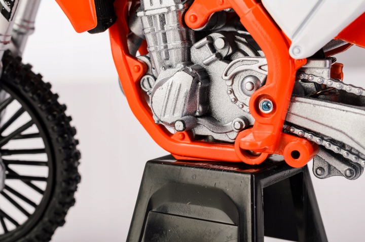Ktm 450 sx-f 2022 1:12 — фото 13