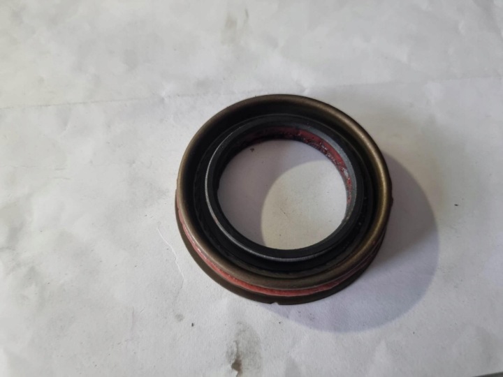 USZCZELNIACZ Antriebswelle PIASTY Reifen Räder 52111198