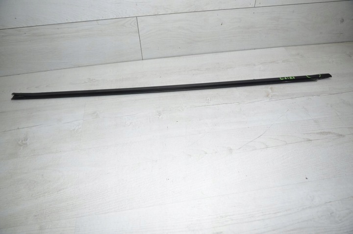 Moulage Bande garniture moulure Gauche VW Scirocco 1K8 2013r