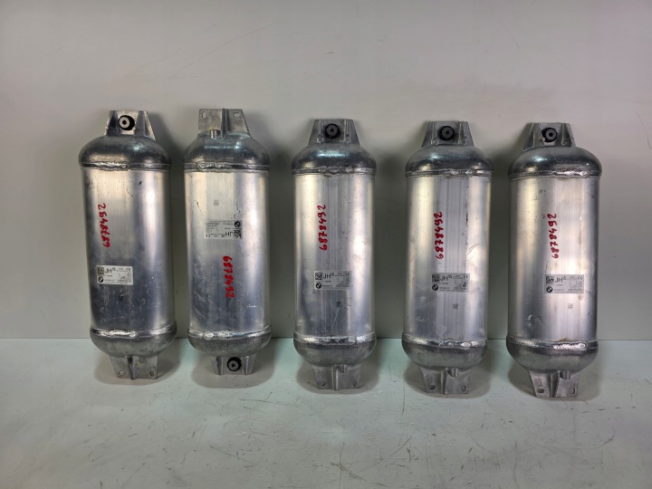 Behälter Druck- Achsträgers BMW X5 G05 X6 G06 X7 G07 LCI 6878492