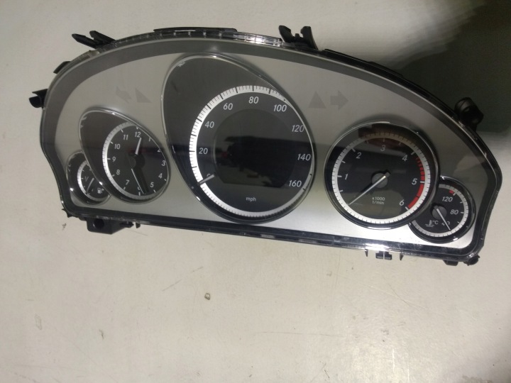 MERCEDES W212 CDI Instruments tachymètre compte tours Horloge montre tableau bord ANGLIK