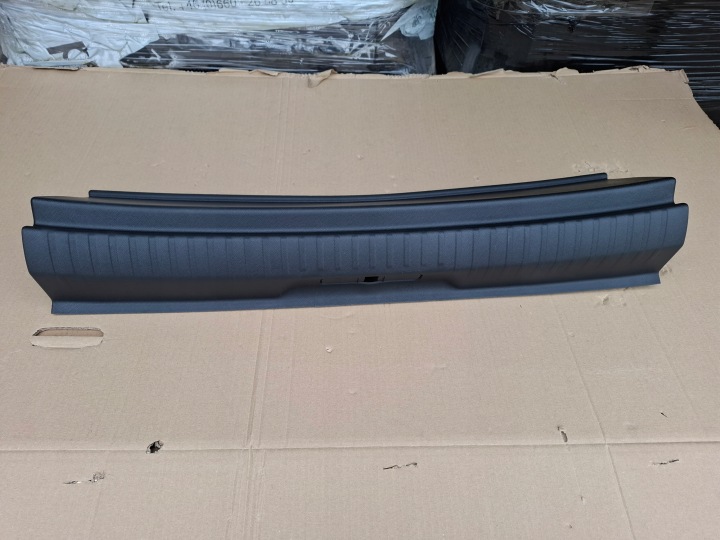 kryt stěny kufru záď PEUGEOT 5008 III 25r 9840250180
