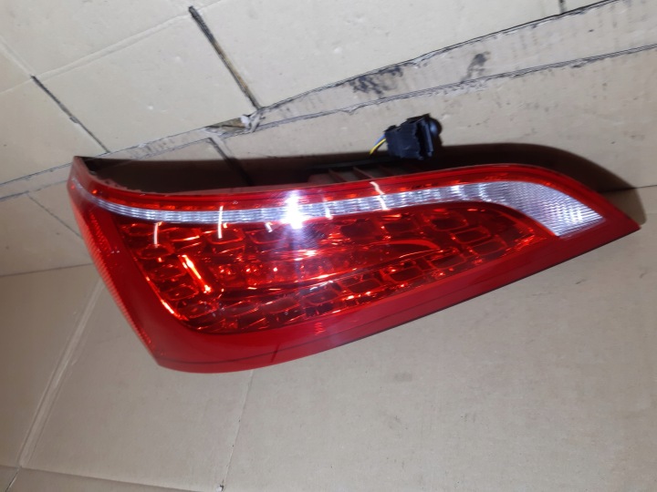 AUDI Q5 8R Licht links hinten heck LED USA 8R0945093B